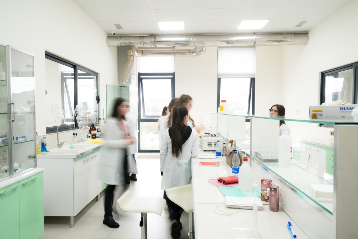 Laboratori i Farmacisë